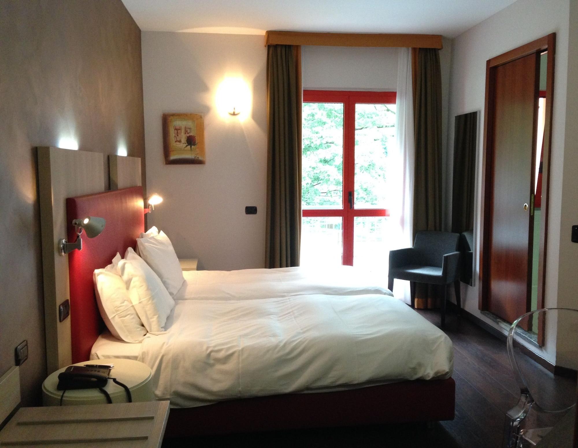 Hotel L'Approdo Pettenasco Luaran gambar