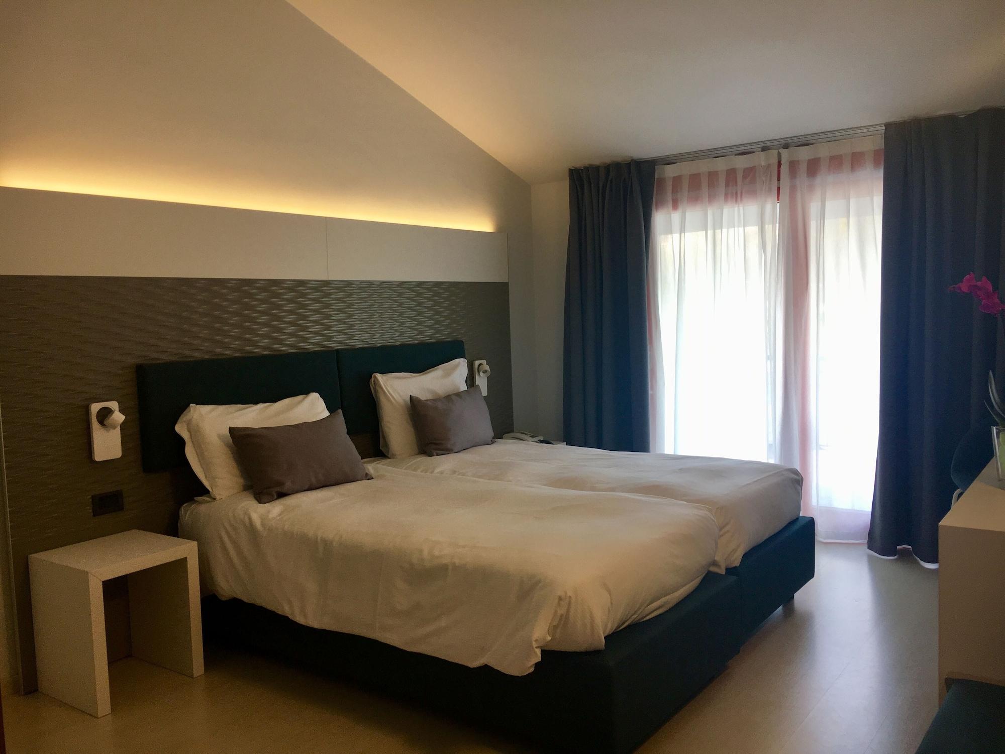 Hotel L'Approdo Pettenasco Luaran gambar